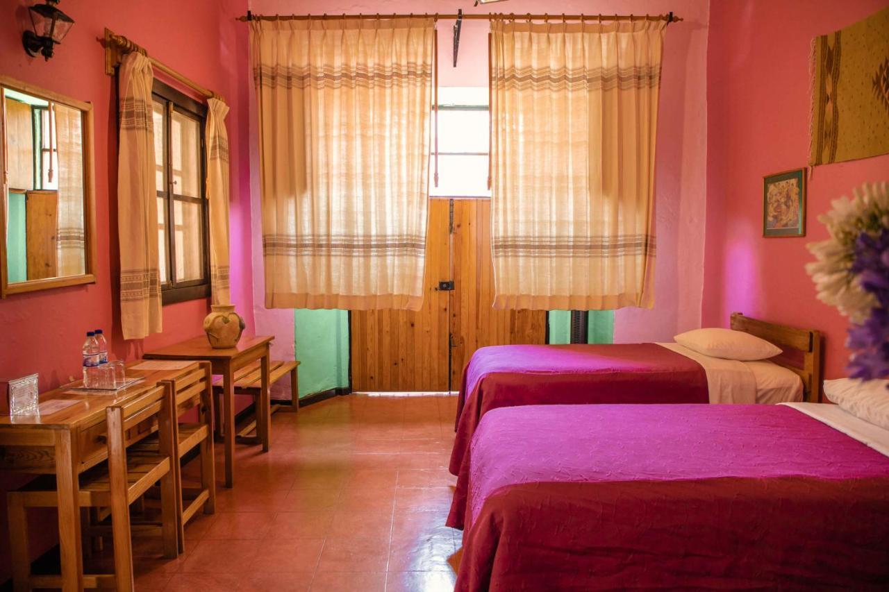 Hotel Las Golondrinas 오아하카주 외부 사진