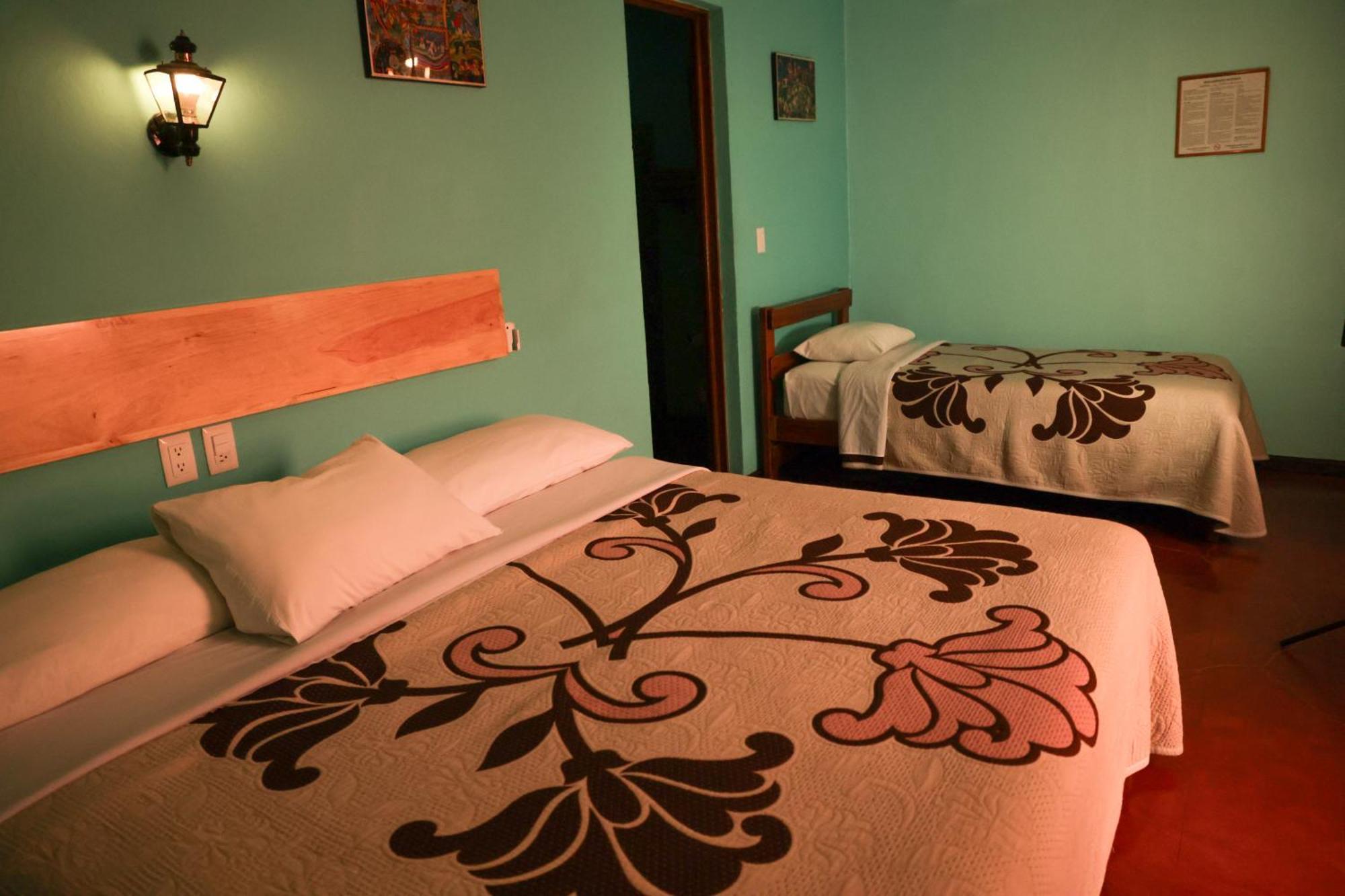 Hotel Las Golondrinas 오아하카주 외부 사진